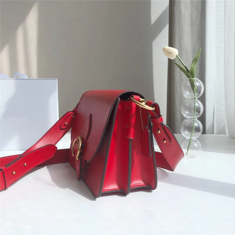 Luxury designer handbag Cow leather fashionable versatile piano bag retro armpit small square bag Single Shoulder Messenger bag
Luxury designer handbag Cow leather fashionable versatile piano bag retro armpit small square bag Single Shoulder Messenger bag