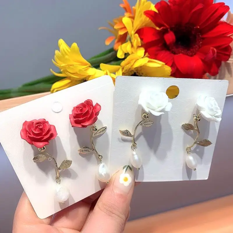 Baroque Pearl Rose Flower Earrings For Women Etrendy New Jewelry Creative White Red Pendientes Wholesale Gifts
Baroque Pearl Rose Flower Earrings For Women Etrendy New Jewelry Creative White Red Pendientes Wholesale Gifts