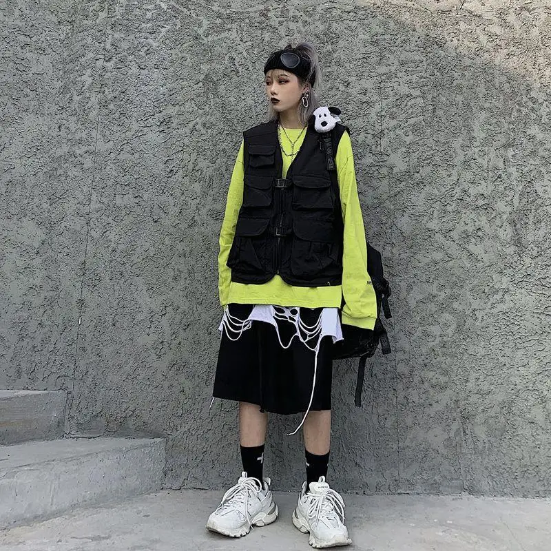 Dark black functional wind Harajuku retro tooling couple vest Korean loose BF spring and summer sleeveless vest[Delivery within
Dark black functional wind Harajuku retro tooling couple vest Korean loose BF spring and summer sleeveless vest[Delivery within