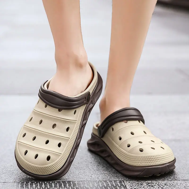 Dongdong shoes men's outdoor slippers dual purpose sandals household antiskid summer Baotou beach sandals
Dongdong shoes men's outdoor slippers dual purpose sandals household antiskid summer Baotou beach sandals