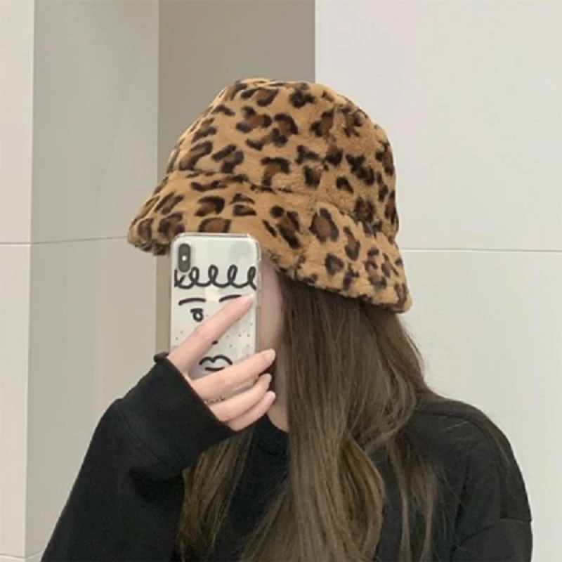 Winter Woolen Fleece Warm Female Lady Bucket Hat Women Leopard Printed Women Bucket Cap Outdoor Sun Hats Fisherman Caps
Winter Woolen Fleece Warm Female Lady Bucket Hat Women Leopard Printed Women Bucket Cap Outdoor Sun Hats Fisherman Caps