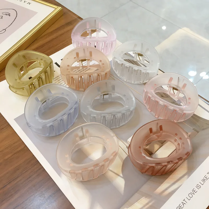 Round Shape Matte Hair Clip Mini Hair Claw Clip Women Girls Barrettes Sweet Hairpin Barrette Retro Hair Claws Hair Accessories
Round Shape Matte Hair Clip Mini Hair Claw Clip Women Girls Barrettes Sweet Hairpin Barrette Retro Hair Claws Hair Accessories