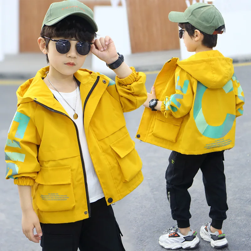 child coat Boy jacket coat Spring clothes Western style 2021 new CUHK Spring and Autumn Handsome boy Windbreaker tide
child coat Boy jacket coat Spring clothes Western style 2021 new CUHK Spring and Autumn Handsome boy Windbreaker tide