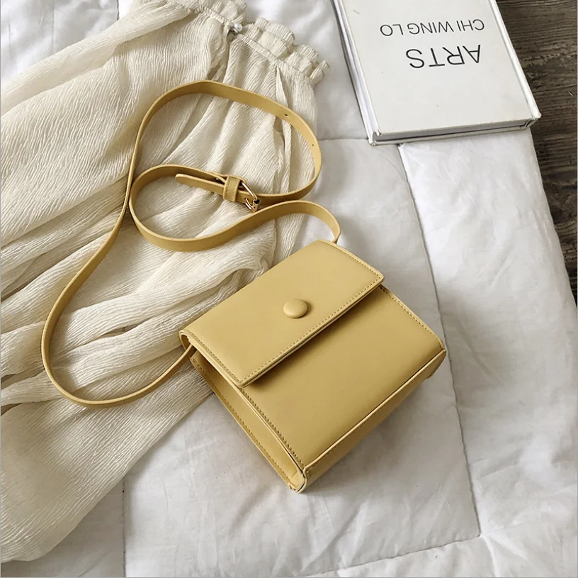 2021 Small bag women New Korean version of small square bag wide shoulder strap fashion Joker shoulder Messenger bag
2021 Small bag women New Korean version of small square bag wide shoulder strap fashion Joker shoulder Messenger bag