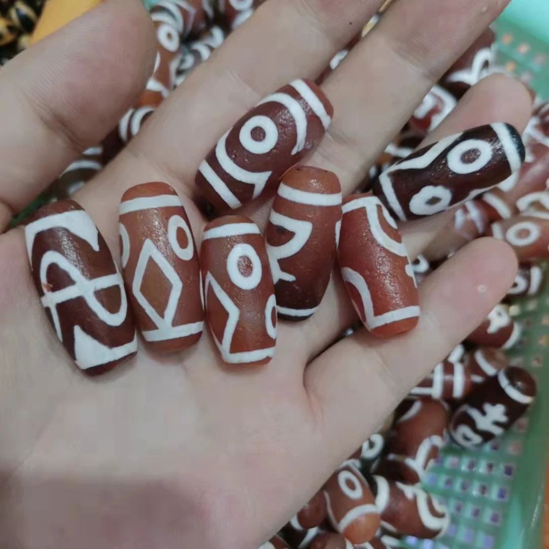 20pcs/lot natural old agate dzi red and white weathered pattern National customs accessories gem jewelry wholesale rare beads
20pcs/lot natural old agate dzi red and white weathered pattern National customs accessories gem jewelry wholesale rare beads