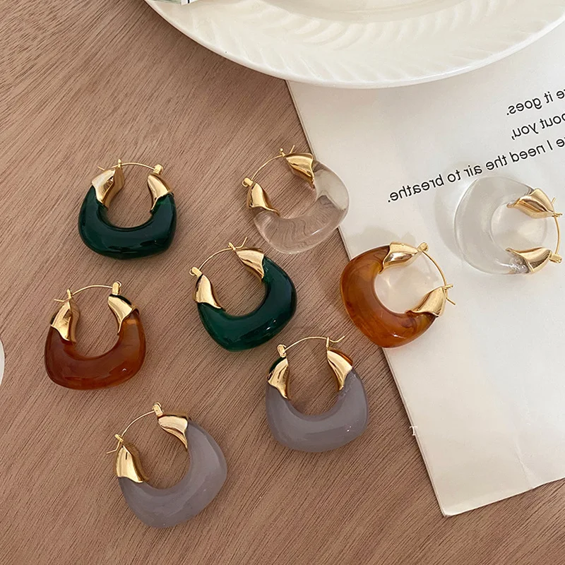 Vintage Exaggerated Transparent Colorful Acrylic Resin Hoop Earrings Female French Simple U-shaped Ear Buckle Ins Travel Jewelry
Vintage Exaggerated Transparent Colorful Acrylic Resin Hoop Earrings Female French Simple U-shaped Ear Buckle Ins Travel Jewelry