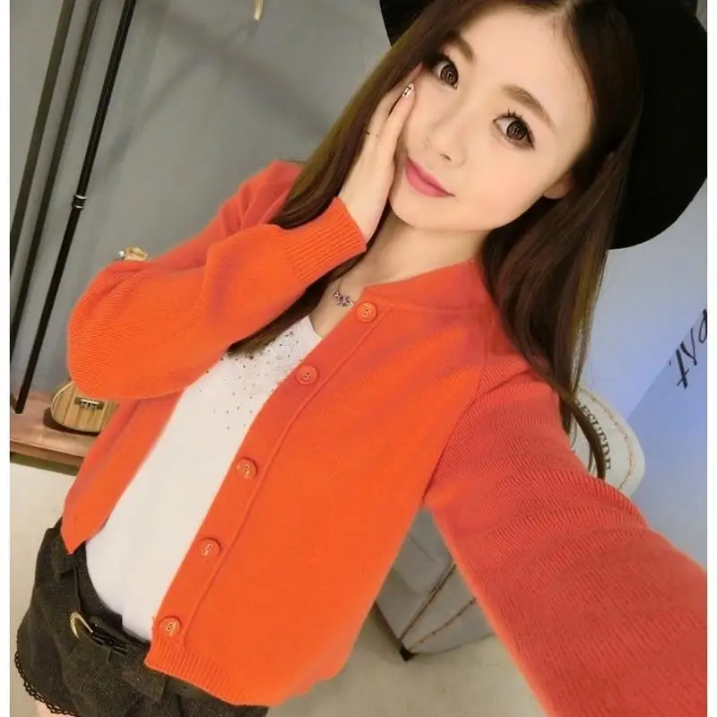2020 Autumn Winter Women Button Korean Cropped Cardigan Sweaters Short Sweater Single Breasted Thick Knitted Top Streetwear X03
2020 Autumn Winter Women Button Korean Cropped Cardigan Sweaters Short Sweater Single Breasted Thick Knitted Top Streetwear X03