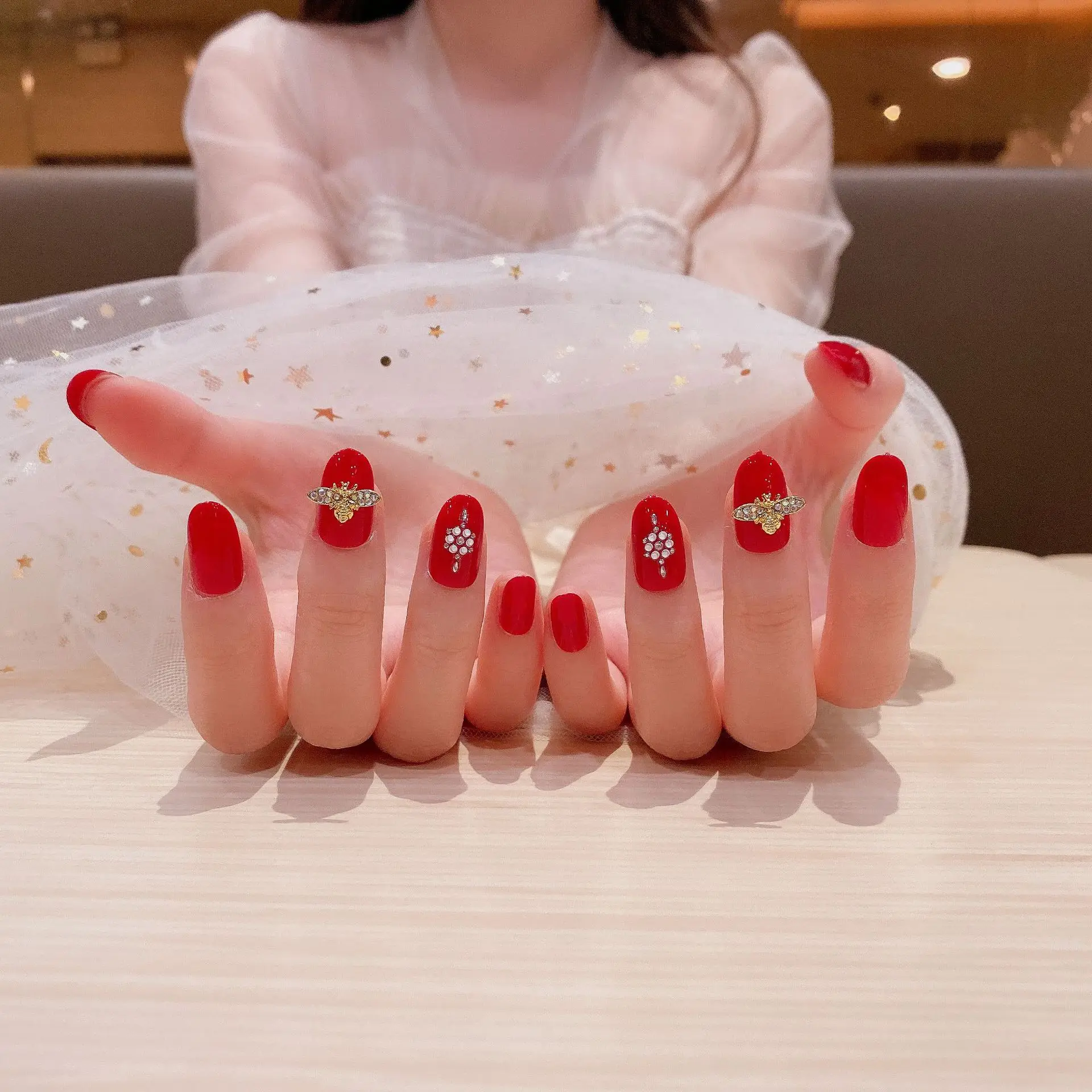 24Pc Rhinestone False Nails Bride Wedding Party Fake Nail Luxury Nail Art Faux Ongles Lady Full Nail Tip Patch with Glue
24Pc Rhinestone False Nails Bride Wedding Party Fake Nail Luxury Nail Art Faux Ongles Lady Full Nail Tip Patch with Glue