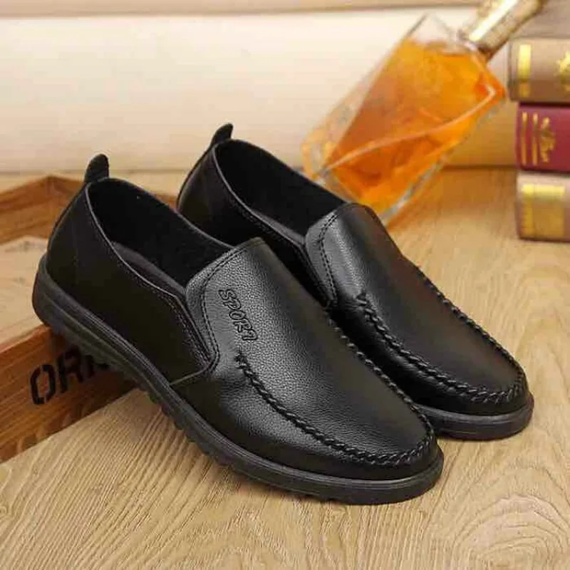Patent Leather Men Casual Shoes Luxury Brand 2019 Mens Loafers Moccasins Breathable Slip on Black Driving Shoes Plus Size 38-44
Patent Leather Men Casual Shoes Luxury Brand 2019 Mens Loafers Moccasins Breathable Slip on Black Driving Shoes Plus Size 38-44