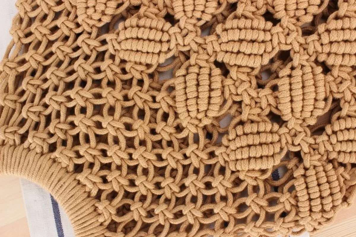 Handmade Woven Bag Handmade Rope Vintage Leisure Bag Straw Bags Hollow Out Summer Woven Beach Ladies Shoulder Bag for Womren 
Handmade Woven Bag Handmade Rope Vintage Leisure Bag Straw Bags Hollow Out Summer Woven Beach Ladies Shoulder Bag for Womren