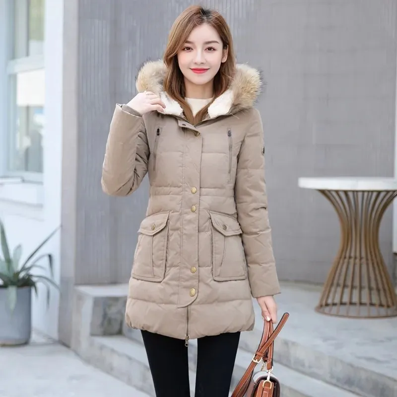 2021 New Raccoon Fur Collar Mid-length Winter Jackets Cotton Jacket Women's Parka Fashion Slim Add Lamb Wool Hooded Waist Coats
2021 New Raccoon Fur Collar Mid-length Winter Jackets Cotton Jacket Women's Parka Fashion Slim Add Lamb Wool Hooded Waist Coats