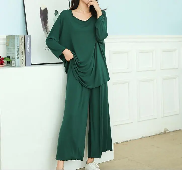 2020 PLUS size home suits women autumn new loose long-sleeved pajamas two-piece set nine-point wide leg pants loose
2020 PLUS size home suits women autumn new loose long-sleeved pajamas two-piece set nine-point wide leg pants loose