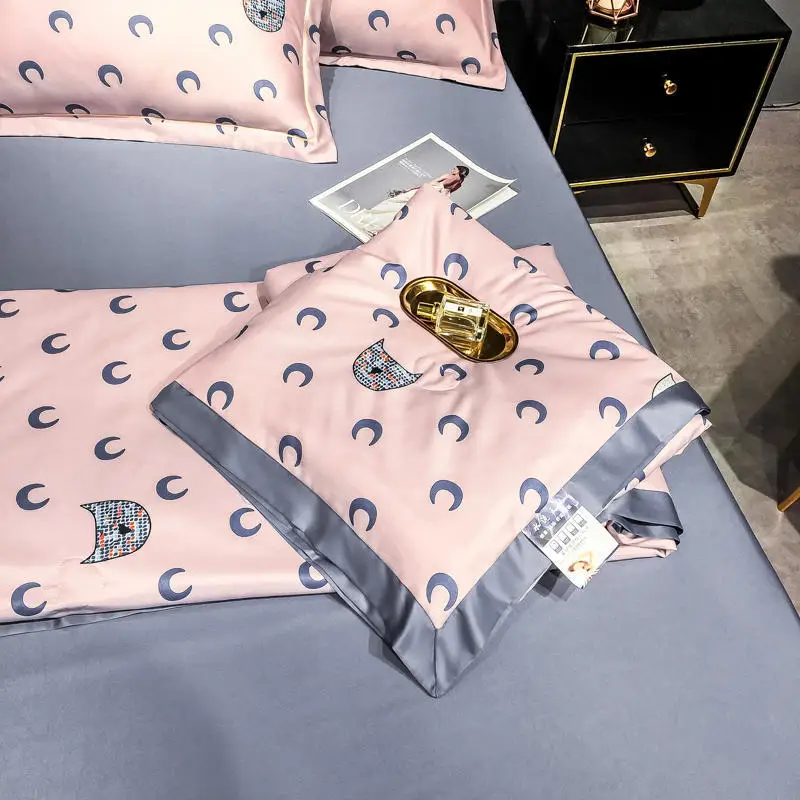 Washed Tencel four piece set of summer quilt imitation silk bedding student quilt
Washed Tencel four piece set of summer quilt imitation silk bedding student quilt