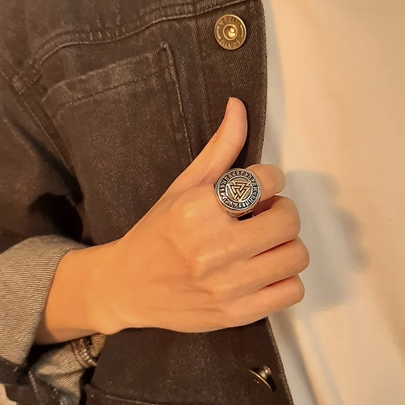 New Vintage Viking Rune Ring for Men Chunky Mythology Amulet Stamp Band Tough Man Heavy Finger Jewelry Triple Knot
New Vintage Viking Rune Ring for Men Chunky Mythology Amulet Stamp Band Tough Man Heavy Finger Jewelry Triple Knot