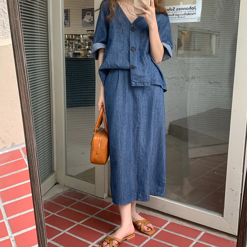 Summer Korean Style Single-Breasted Shirt Casual Denim Two Piece Set Skirt Elastic Waist Pocket Fashion 2021
Summer Korean Style Single-Breasted Shirt Casual Denim Two Piece Set Skirt Elastic Waist Pocket Fashion 2021
