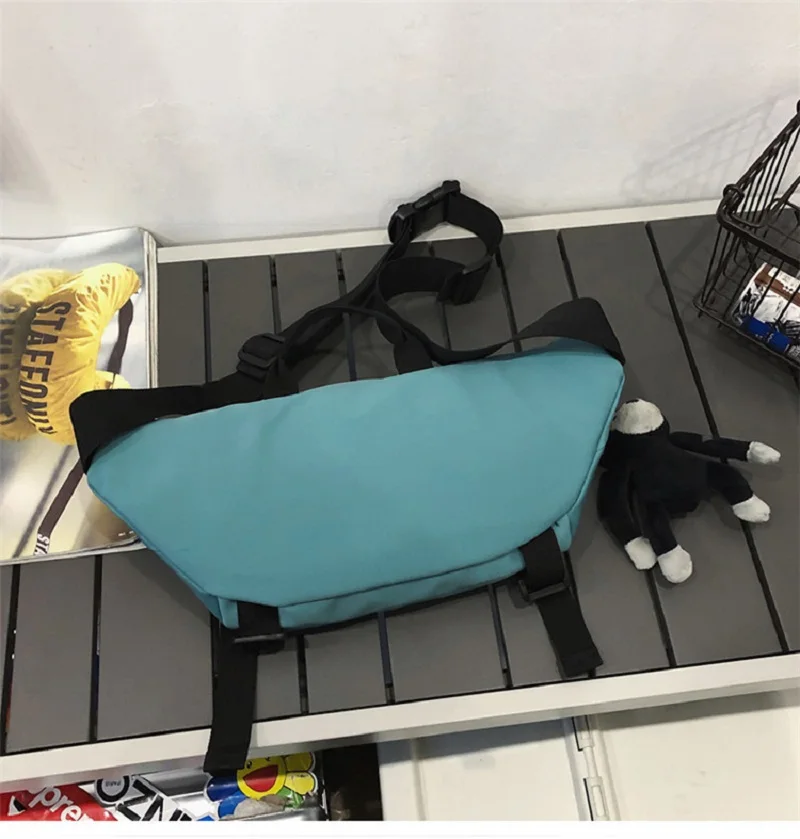 Large-Capacity Waist Bag Canvas Men'S and Women'S Fanny Chest Packs Couples Fashion Shoulder Backpack With Badge and Pendant
Large-Capacity Waist Bag Canvas Men'S and Women'S Fanny Chest Packs Couples Fashion Shoulder Backpack With Badge and Pendant