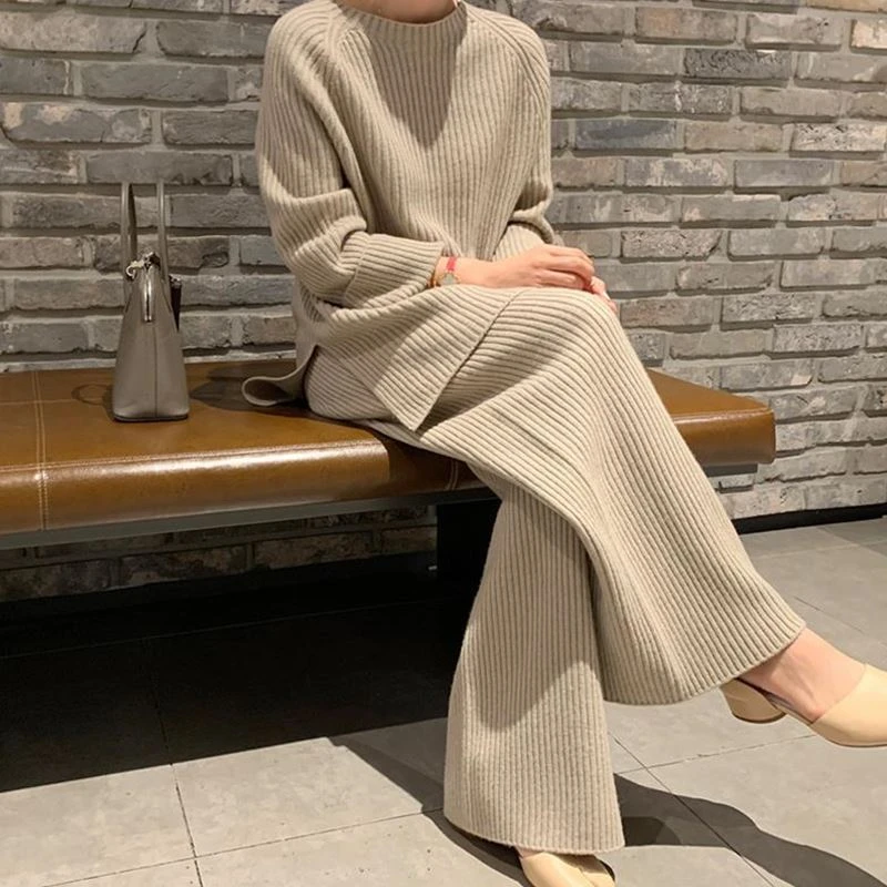 2020 autumn winter Two Piece Set Women Knit sweater Crop Top Pants Set Tracksuit women outfits stacked pants ensemble femme
2020 autumn winter Two Piece Set Women Knit sweater Crop Top Pants Set Tracksuit women outfits stacked pants ensemble femme