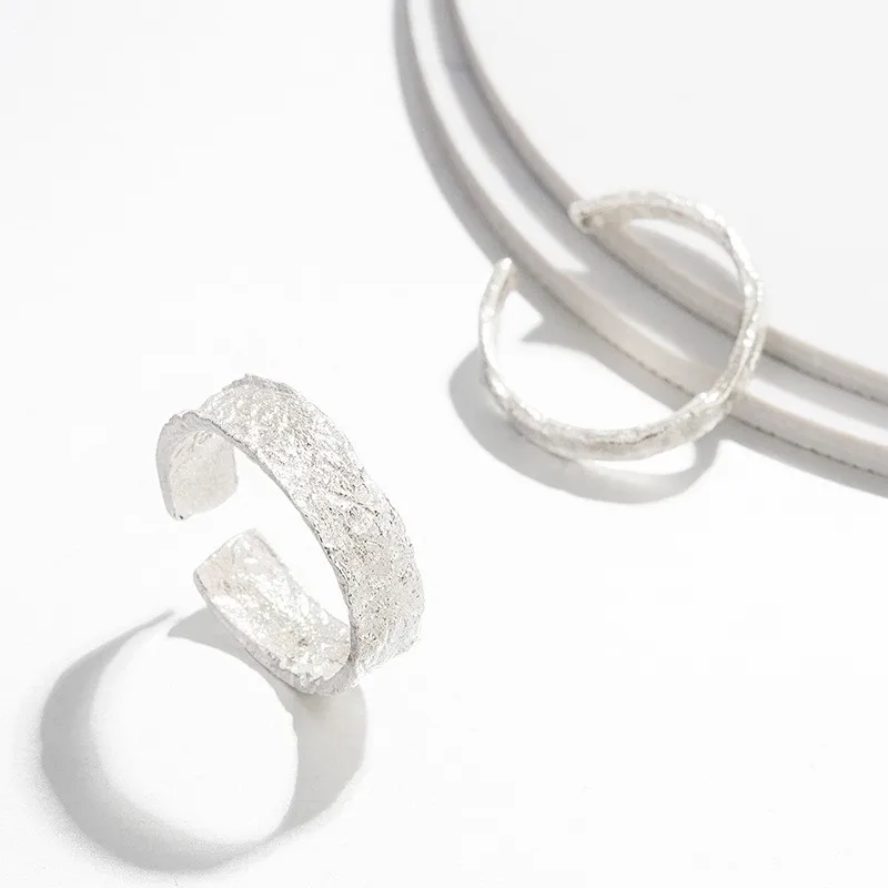 S925 Sterling Silver Matching Rings with Stone Texture Fashion Anniversary Rings for Couples Valentine's Day Gift Dropshipping
S925 Sterling Silver Matching Rings with Stone Texture Fashion Anniversary Rings for Couples Valentine's Day Gift Dropshipping