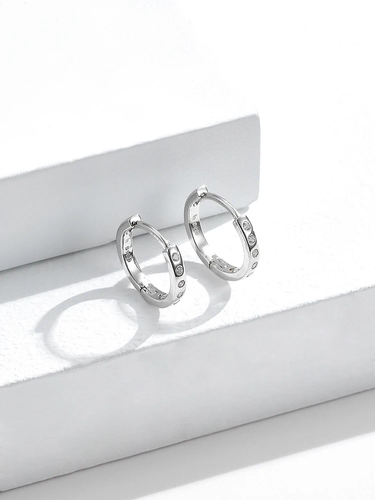 SILVERHOO Hoop Earrings For Women Real 925 Sterling Silver Minimalist Zirconia Simple Circle Earing Anniversary Fine Jewelry
SILVERHOO Hoop Earrings For Women Real 925 Sterling Silver Minimalist Zirconia Simple Circle Earing Anniversary Fine Jewelry