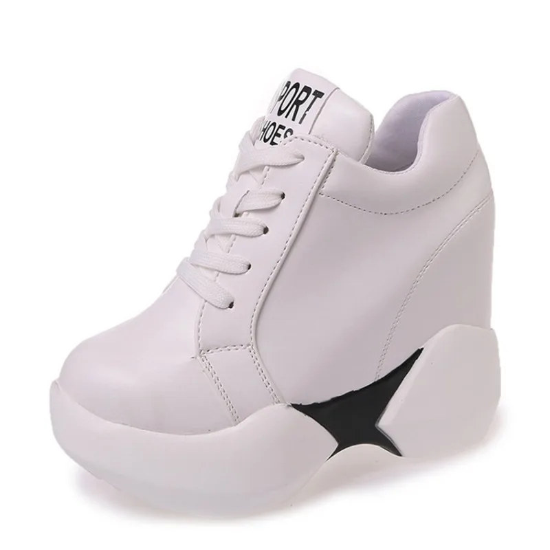 Autumn new style fashion thick-soled sports shoes casual increase women's shoes women's lace-up black and white high heels 
Autumn new style fashion thick-soled sports shoes casual increase women's shoes women's lace-up black and white high heels