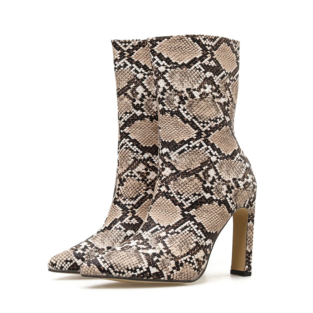 Sexy Pointed Toe Snake Print Women's Ankle Boots Shallow High Heels Zipper Autumn Plus Size 35-42 Women's Shoes Bottes Femme
Sexy Pointed Toe Snake Print Women's Ankle Boots Shallow High Heels Zipper Autumn Plus Size 35-42 Women's Shoes Bottes Femme