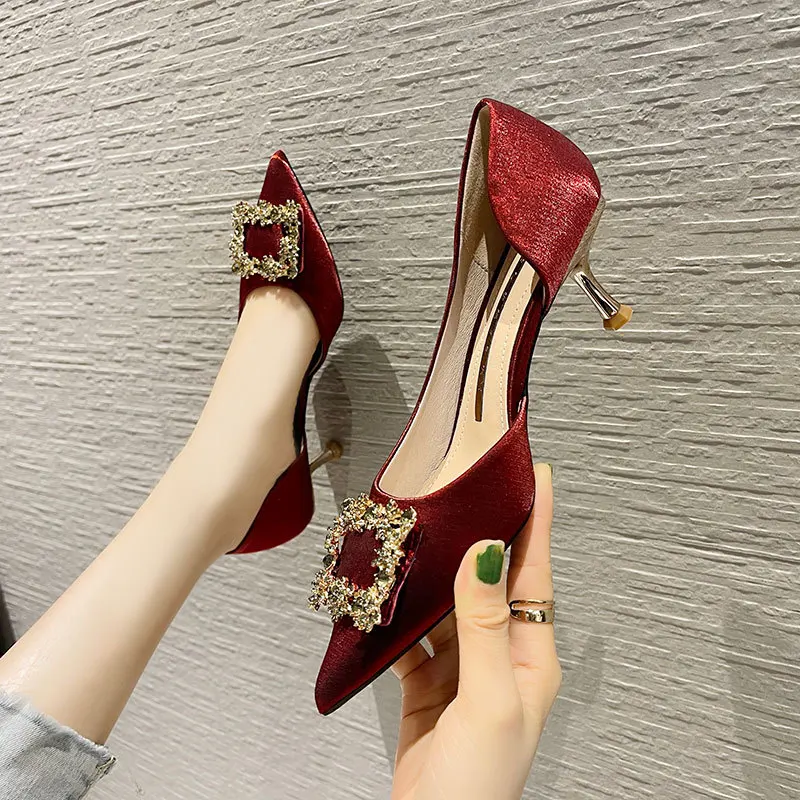 HKXN New Rhinestone Shoes for Women Hollow Sandals Shoes 2021 Summer Stiletto Banquet Bridesmaid Bride High Heels Women Sandals
HKXN New Rhinestone Shoes for Women Hollow Sandals Shoes 2021 Summer Stiletto Banquet Bridesmaid Bride High Heels Women Sandals