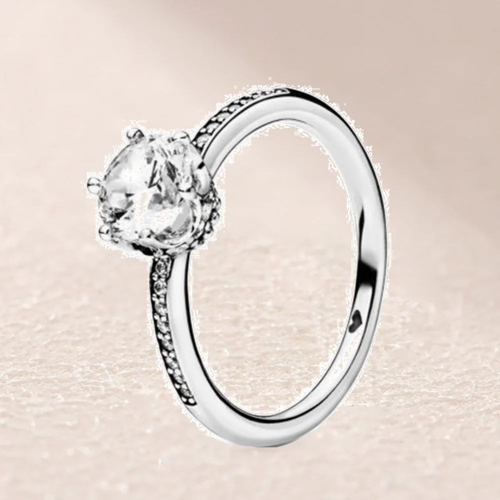 198289CZ Clear Sparkling Crown Ring 
198289CZ Clear Sparkling Crown Ring
