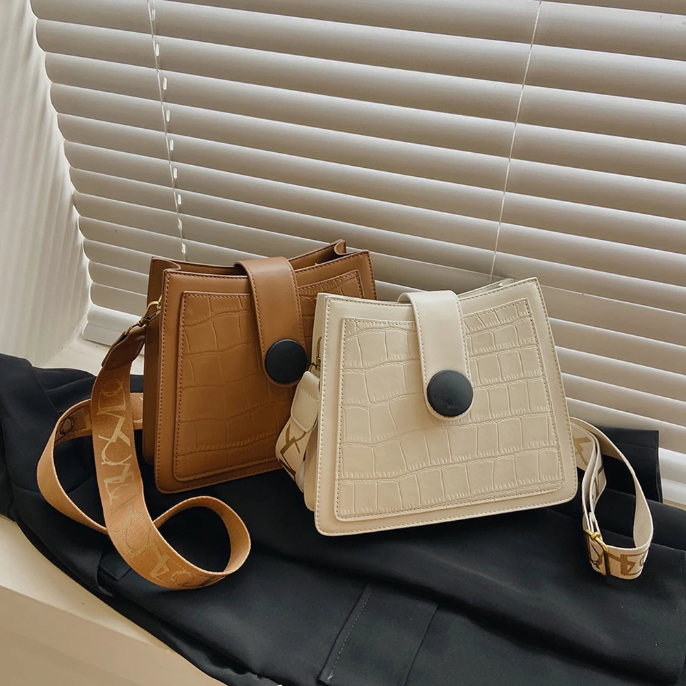 Сумка на плечо женская маленькая квадратная, винтажная кожаная сумочка, кошелек для деловых покупок, путешествий, подарок на день
Сумка на плечо женская маленькая квадратная, винтажная кожаная сумочка, кошелек для деловых покупок, путешествий, подарок на день