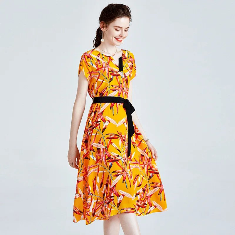 Dress High End New Summer Round Neck Short Sleeve Loose Size Printed Mulberry Silk Swing Skirt
Dress High End New Summer Round Neck Short Sleeve Loose Size Printed Mulberry Silk Swing Skirt