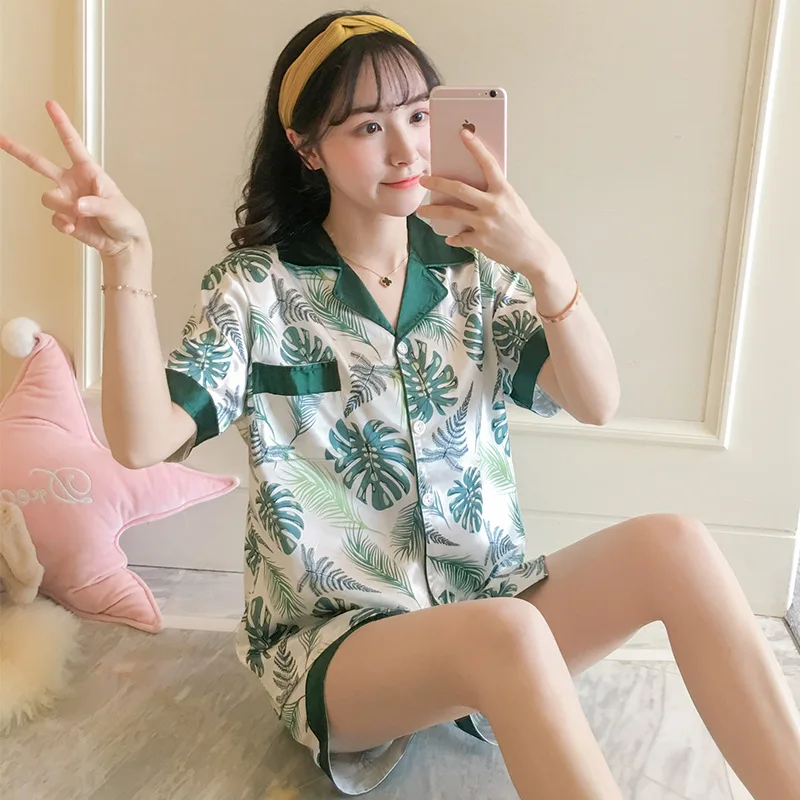 Women Pajama Sets Silk Satin Pijama Turn-Down Collar Sleepwear Lady Short Sleeve Summer Nightwear Femme 2 Pieces Homewear 
Women Pajama Sets Silk Satin Pijama Turn-Down Collar Sleepwear Lady Short Sleeve Summer Nightwear Femme 2 Pieces Homewear