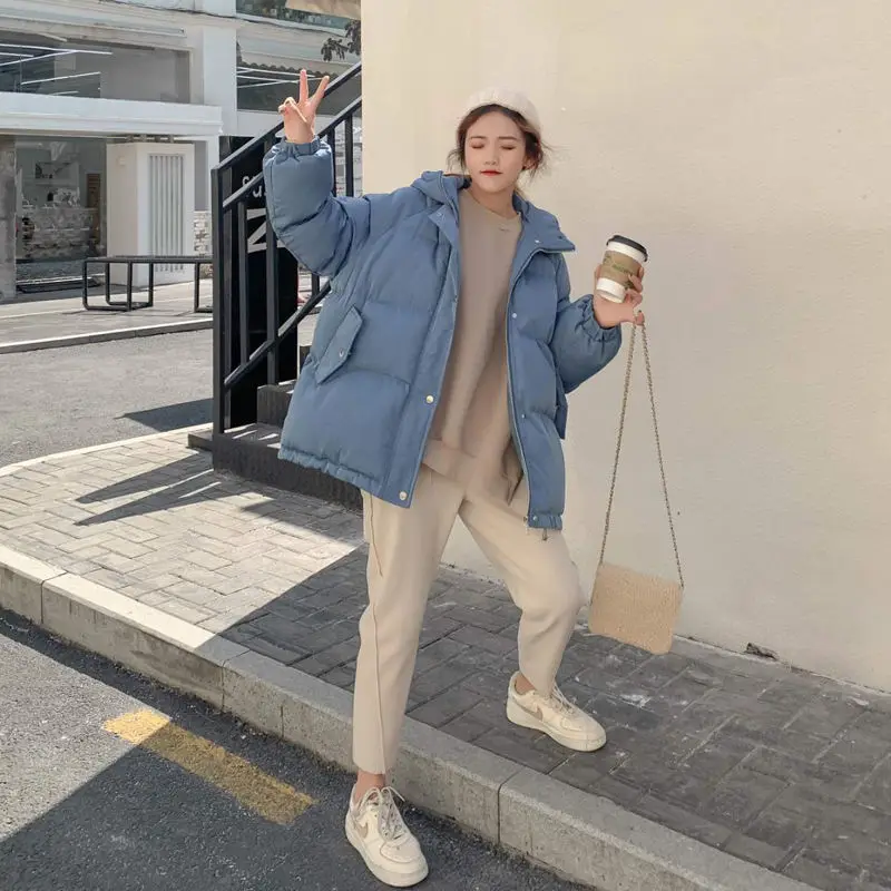 New 2021 Women Winter Short Jacket Thick Hooded Cotton Padded Coats Female Korean Loose Puffer Parkas Ladies Oversize Outwear
New 2021 Women Winter Short Jacket Thick Hooded Cotton Padded Coats Female Korean Loose Puffer Parkas Ladies Oversize Outwear