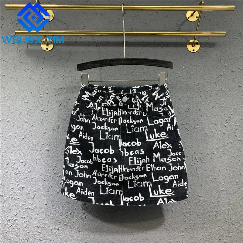 2021 Summer New Women Denim Skirt Pocket Fashion Letter Print Package Hip Mini Skirt Female High waist A-Line Jeans Short Skirts
2021 Summer New Women Denim Skirt Pocket Fashion Letter Print Package Hip Mini Skirt Female High waist A-Line Jeans Short Skirts