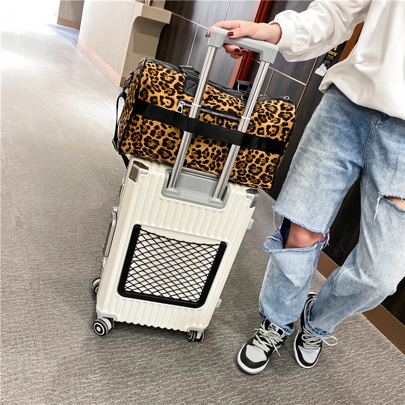 Women PU Leather Travel Bag Female Large Capacity Handbag Sports Gym Bags Leopard Duffle Bags 2021 Luggage Shoulder Bag XA419F
Women PU Leather Travel Bag Female Large Capacity Handbag Sports Gym Bags Leopard Duffle Bags 2021 Luggage Shoulder Bag XA419F