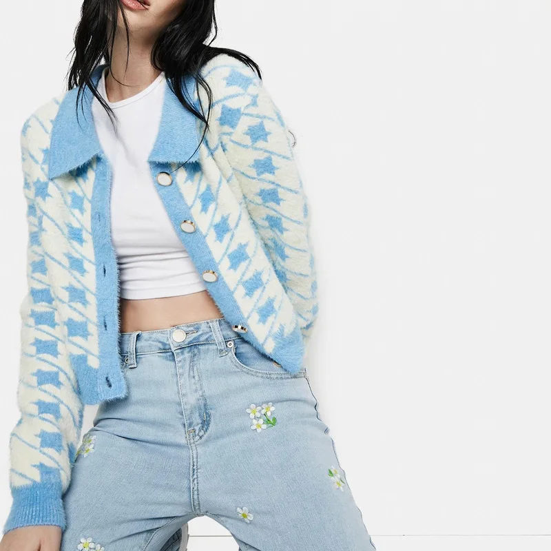 Женская винтажная куртка на пуговицах, свободная универсальная трикотажная куртка с длинным рукавом, отложным воротником и твидовым узоро...
Женская винтажная куртка на пуговицах, свободная универсальная трикотажная куртка с длинным рукавом, отложным воротником и твидовым узоро...