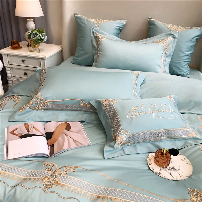 Egyptian Cotton Bed Linen Duvet Cover 220x240 Bedding Set Embroidery King Queen Size with Two Pillow Covers 4pcs Modern Brief
Egyptian Cotton Bed Linen Duvet Cover 220x240 Bedding Set Embroidery King Queen Size with Two Pillow Covers 4pcs Modern Brief