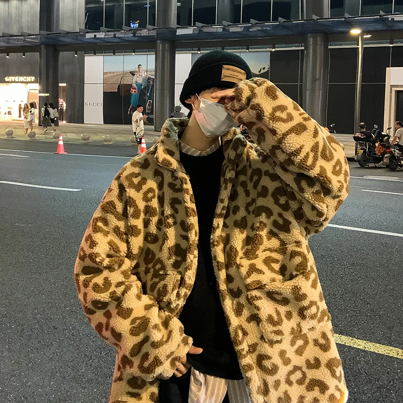 Winter Thick Leopard Coat Men Warmth Fashion Retro Lamb Fur Jacket Men Streetwear Korean Loose Short Coat Mens Outwear Jackets
Winter Thick Leopard Coat Men Warmth Fashion Retro Lamb Fur Jacket Men Streetwear Korean Loose Short Coat Mens Outwear Jackets