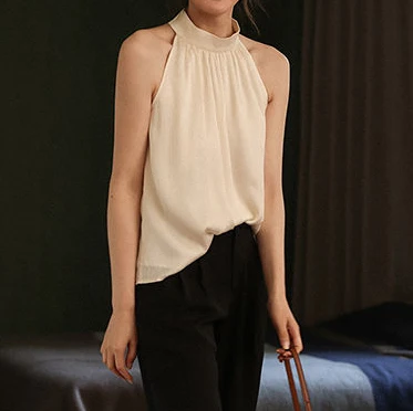 Design halter vest Hong Kong style small sling top women's summer korean tank top neutral color clothes women
Design halter vest Hong Kong style small sling top women's summer korean tank top neutral color clothes women