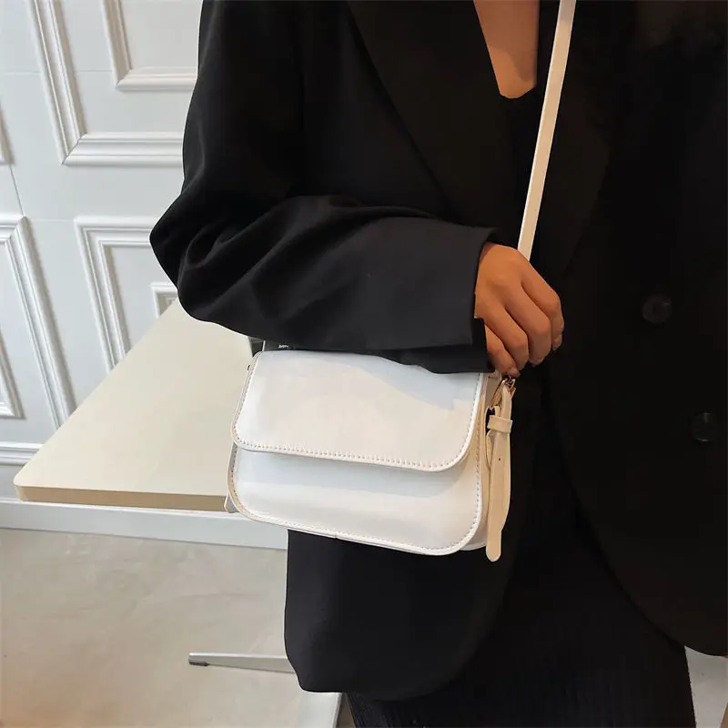 Crossbody Bag Women Bag Designer Shoulder Bag Female Handbag Purse Retro Fashion PU Leather 2021 New Trend Solid Color All-match
Crossbody Bag Women Bag Designer Shoulder Bag Female Handbag Purse Retro Fashion PU Leather 2021 New Trend Solid Color All-match