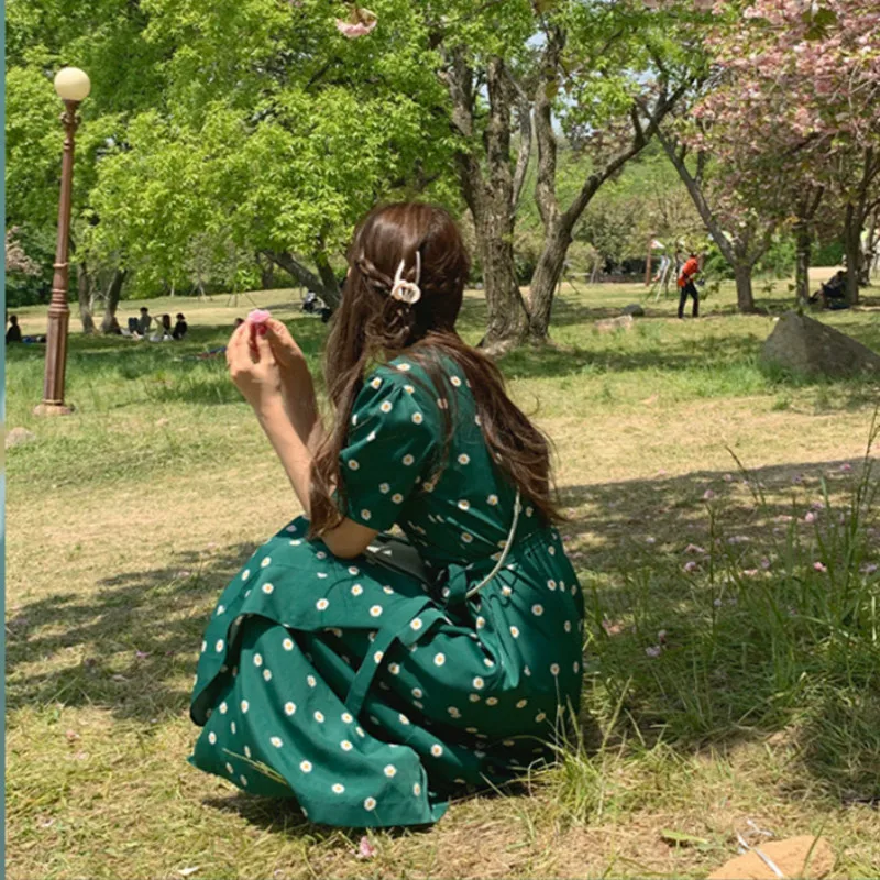 2020 Women Summer V Neck Floral Wraped Chiffon Dress Sashes Slim Waist One Slice Lacing-Up Midi Dresses
2020 Women Summer V Neck Floral Wraped Chiffon Dress Sashes Slim Waist One Slice Lacing-Up Midi Dresses