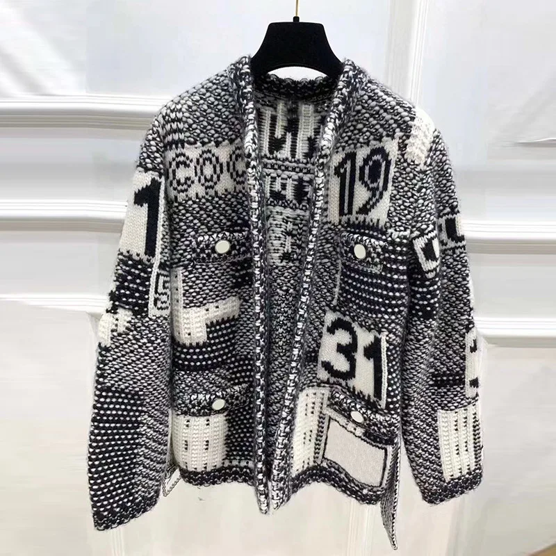 Premium Pure Wool Designer Luxury Female Knitwear Woolen Cardigan Sweater for Woman Vintage Female Clothing Knitwear
Premium Pure Wool Designer Luxury Female Knitwear Woolen Cardigan Sweater for Woman Vintage Female Clothing Knitwear