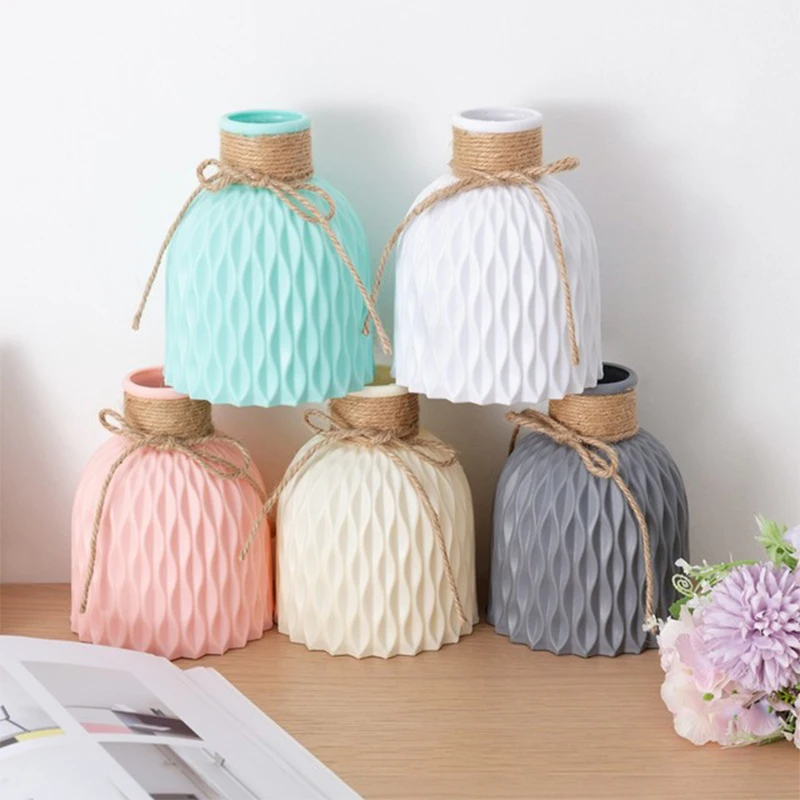 Creative Decorative Striped Vase Plastic Vase Home Ornaments Anti-ceramic Vase Modern Anti-drop Simplicity Bedroom Decorations
Creative Decorative Striped Vase Plastic Vase Home Ornaments Anti-ceramic Vase Modern Anti-drop Simplicity Bedroom Decorations