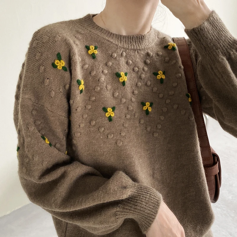 HziriP Fashion Floral OL Embroidery Sweater Women Knit Pullovers 2021 New Lantern Sleeve Elegant Formal Warm Loose Tops
HziriP Fashion Floral OL Embroidery Sweater Women Knit Pullovers 2021 New Lantern Sleeve Elegant Formal Warm Loose Tops