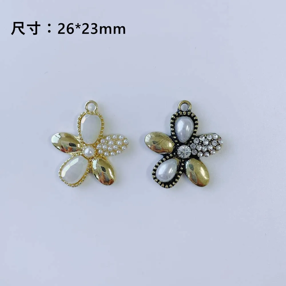 Newest 18pcs Vintage Style Pearl Crystal Rhinestone Paved Alloy Flower Necklace Pendants Ornament Accessories Charms 26*23mm
Newest 18pcs Vintage Style Pearl Crystal Rhinestone Paved Alloy Flower Necklace Pendants Ornament Accessories Charms 26*23mm
