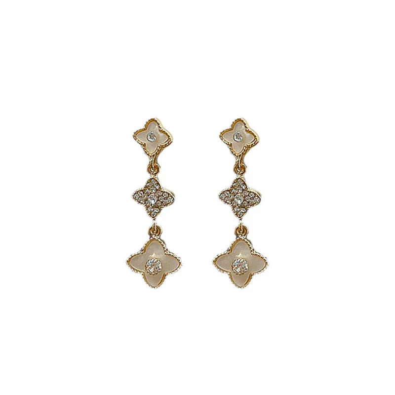 Lucky four-leaf clover earrings Korean style net red long tassel earrings elegant new earrings women
Lucky four-leaf clover earrings Korean style net red long tassel earrings elegant new earrings women