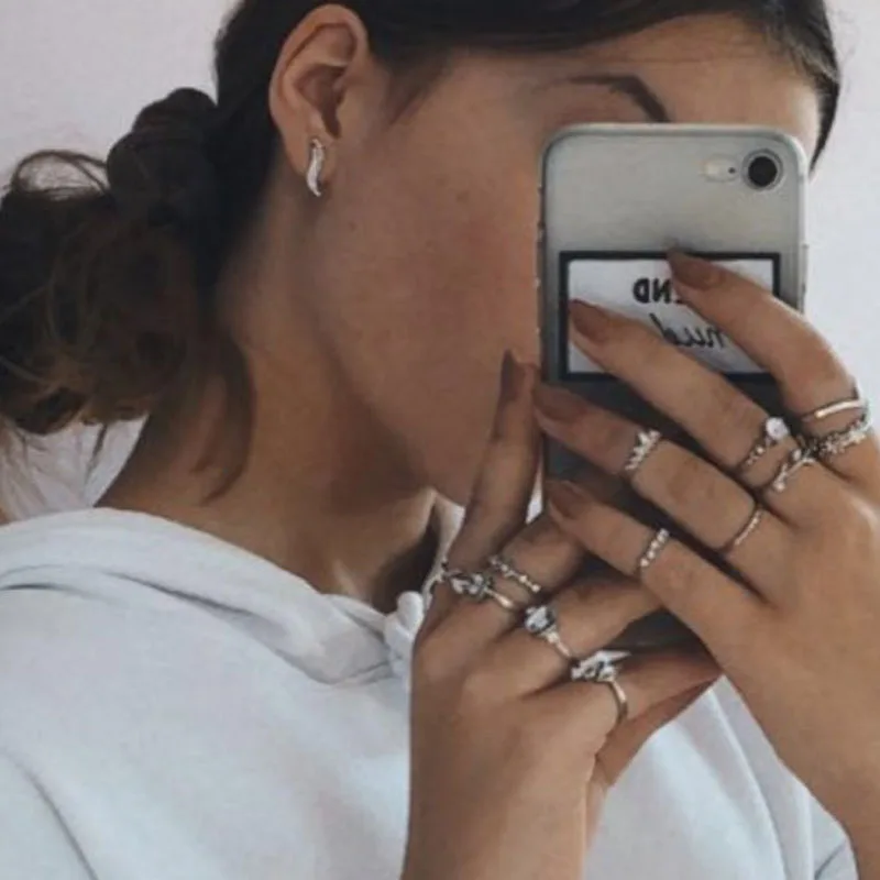 Tocona 15 Pcs/Set Bohemian Retro Crystal Silver Color Ring Set Women Knuckle Ring Crystal Ring Wedding Anniversary Gift 8946
Tocona 15 Pcs/Set Bohemian Retro Crystal Silver Color Ring Set Women Knuckle Ring Crystal Ring Wedding Anniversary Gift 8946
