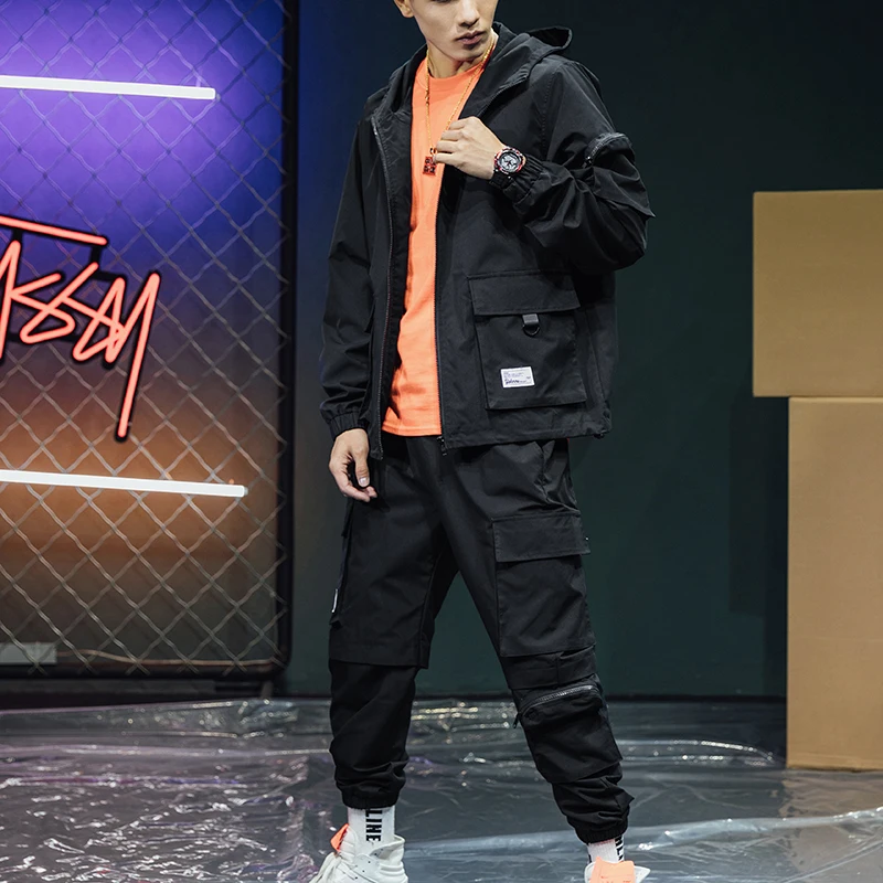 Mens Tracksuit Outdoor Loose Sportswear Fashion Casual 2020 New Streetwear Sweatsuit Jackets with Pants Male Set Track Suits
Mens Tracksuit Outdoor Loose Sportswear Fashion Casual 2020 New Streetwear Sweatsuit Jackets with Pants Male Set Track Suits
