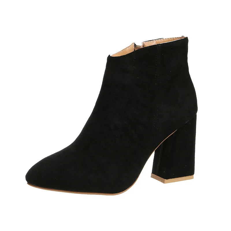 heeled 2021 boots women's boots high short boots women's Autumn winter British suede thick heel women's shoes Korean
heeled 2021 boots women's boots high short boots women's Autumn winter British suede thick heel women's shoes Korean