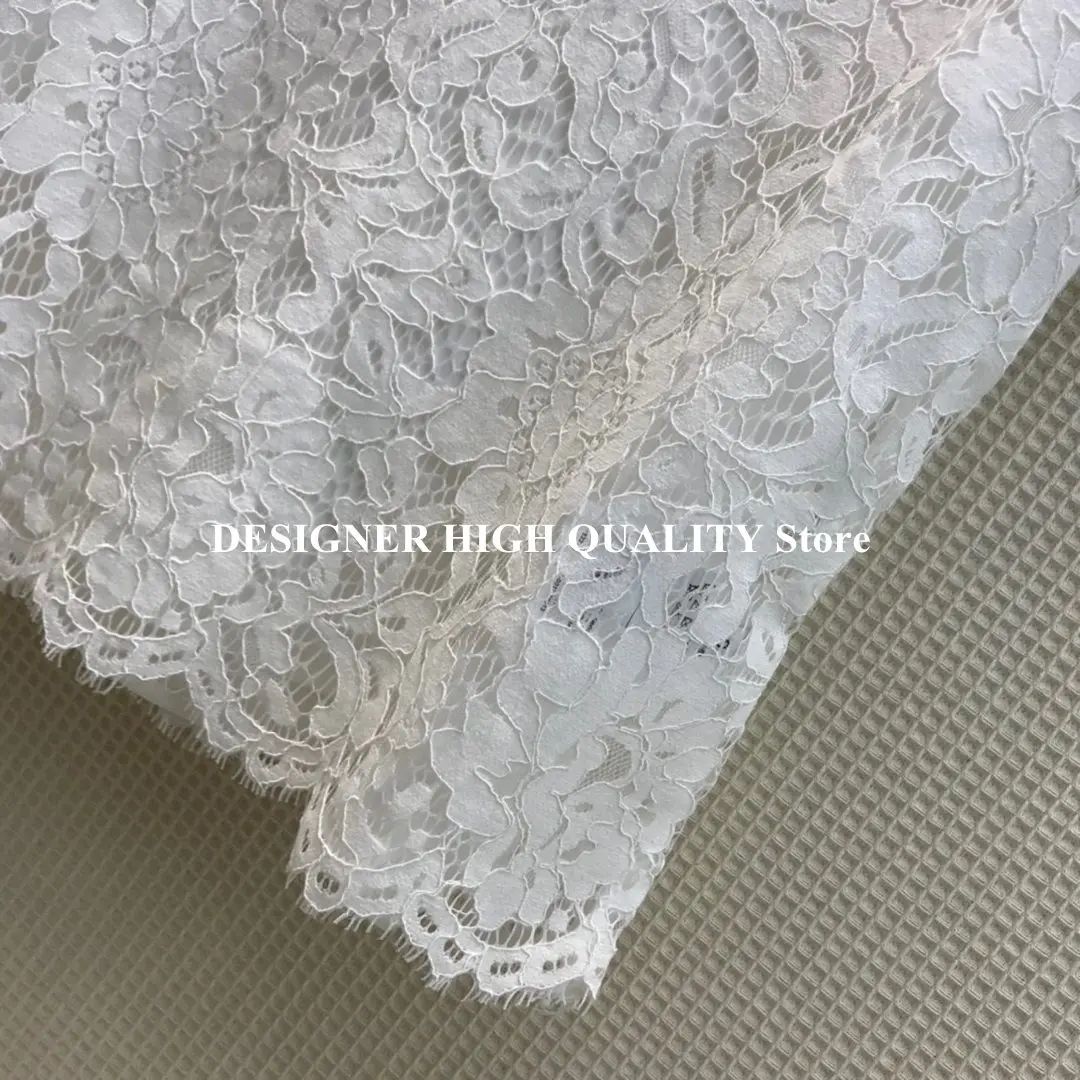 Runway Design See-through Lace T-shirt Women 2021 New Fashion Summer Tops O-neck Short Sleeve Letters Print Sexy T- Shirts
Runway Design See-through Lace T-shirt Women 2021 New Fashion Summer Tops O-neck Short Sleeve Letters Print Sexy T- Shirts