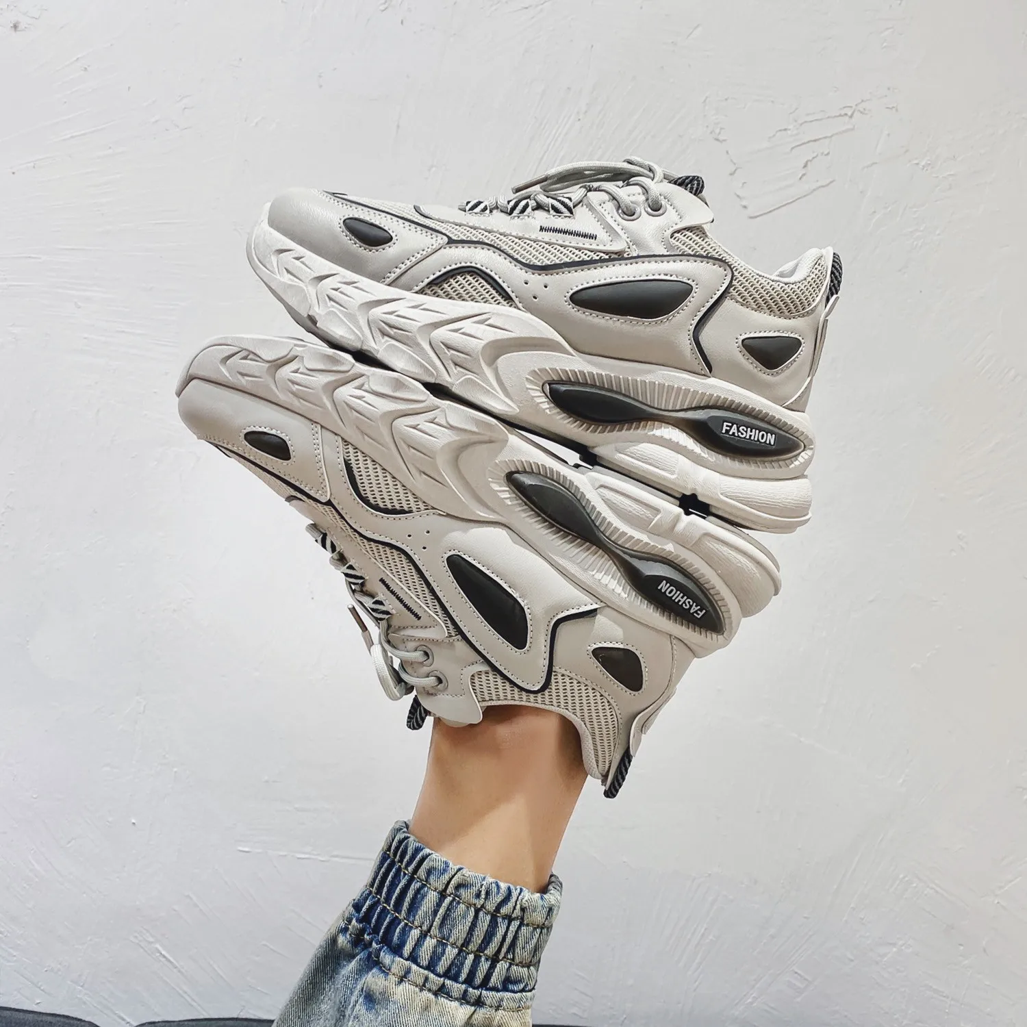 Thick Sole Men Casual Shoes Running Shoes Men's Chunky Sneakers Fashion Streetwear Lace-up Mesh Male Shoes Man Sport Shoes
Thick Sole Men Casual Shoes Running Shoes Men's Chunky Sneakers Fashion Streetwear Lace-up Mesh Male Shoes Man Sport Shoes