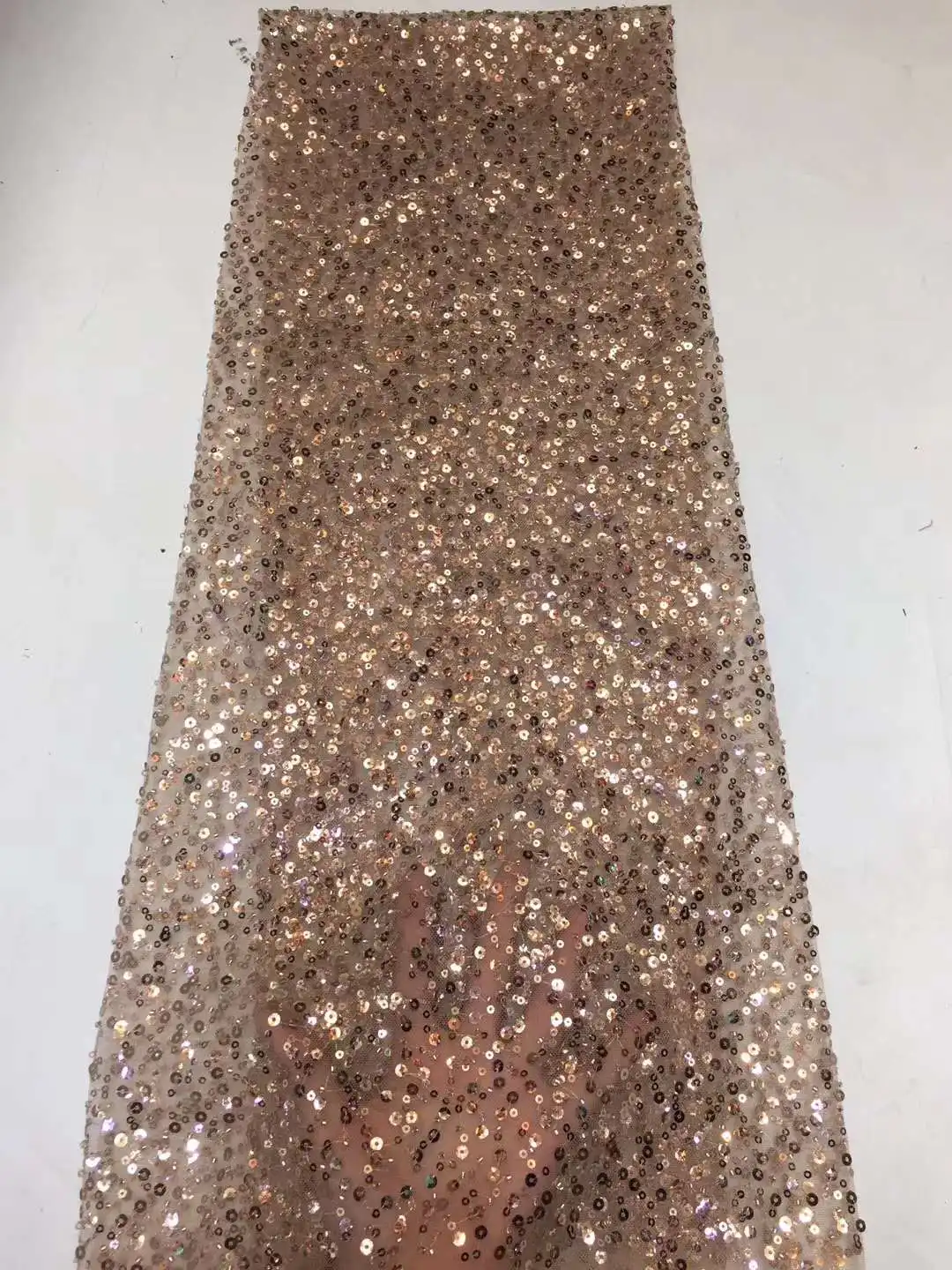 Wedding fabric / Dress/Skirt fabric High quality sequins + beads embroidery French mesh lace New African lace fabric 5yrads
Wedding fabric / Dress/Skirt fabric High quality sequins + beads embroidery French mesh lace New African lace fabric 5yrads